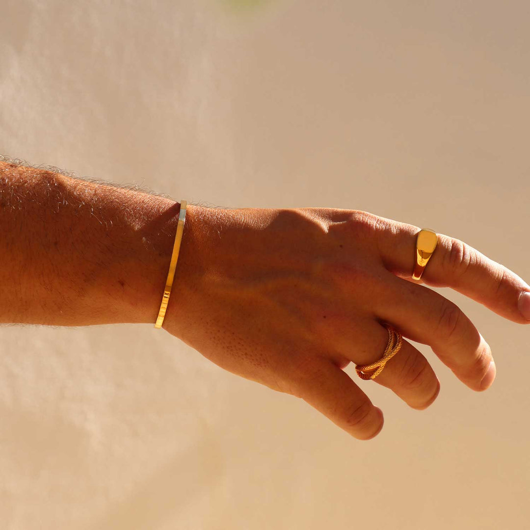Essential Signet Ring