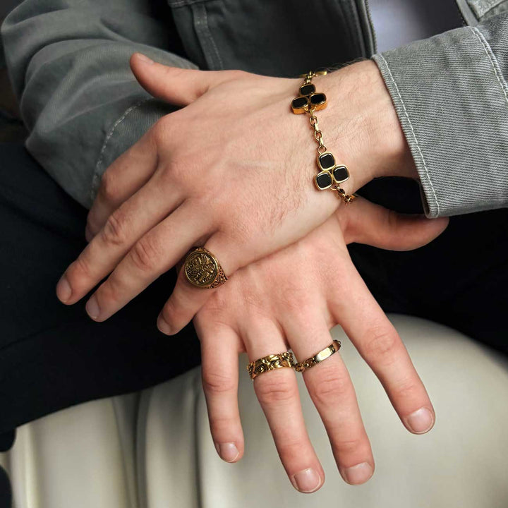 Janus Ring
